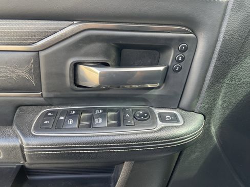 Used 2019 RAM 3500 Limited image 17