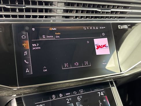 Used 2021 Audi Q8 Premium Plus image 18