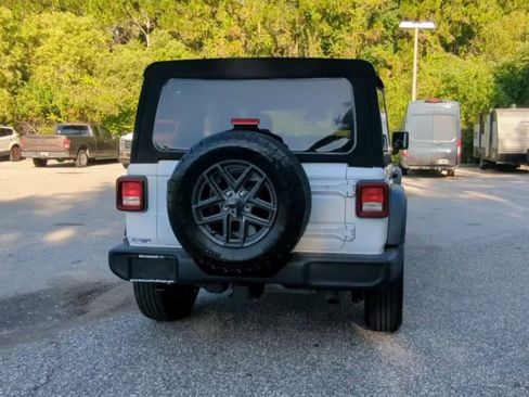 Used 2024 Jeep Wrangler Unlimited Sport AWD/4WD image 22