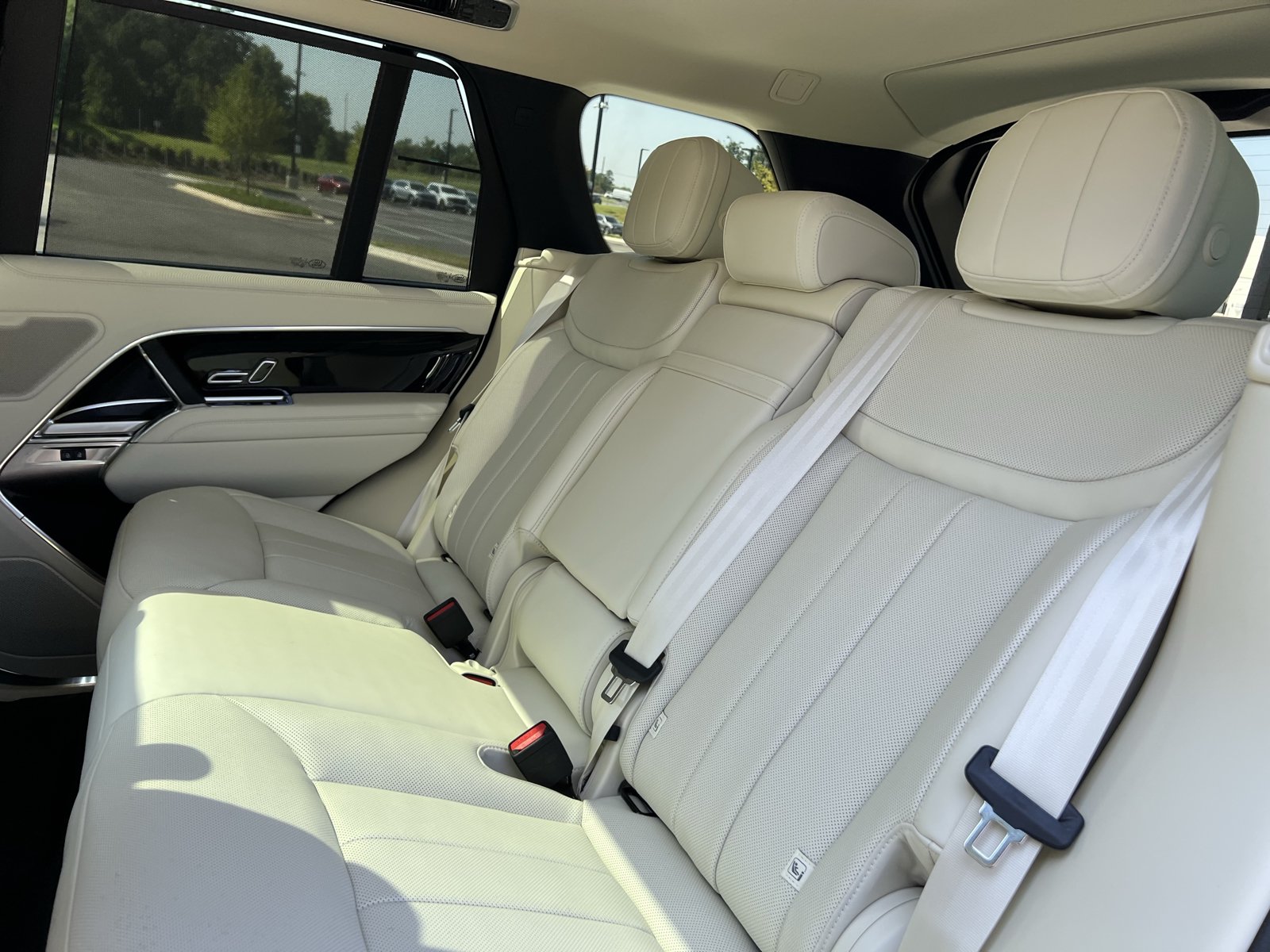 New 2026 Land Rover Range Rover SE AWD/4WD image 5