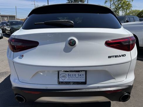 Used 2018 Alfa Romeo Stelvio Ti Sport AWD/4WD image 6