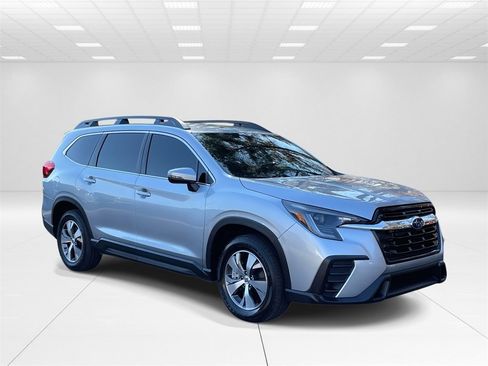 Used 2023 Subaru Ascent Premium w/ Convenience Package image 1