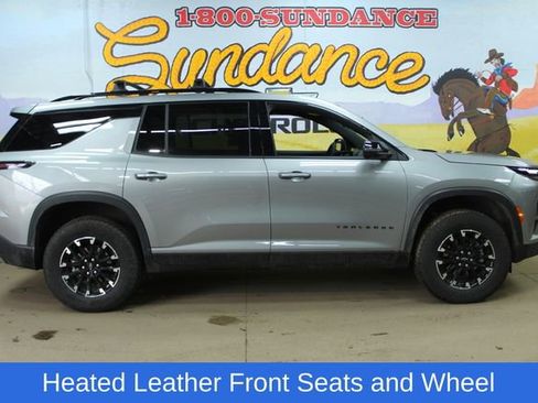 Used 2024 Chevrolet Traverse Z71 image 1