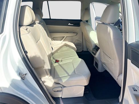 Used 2023 Volkswagen Atlas SE image 25