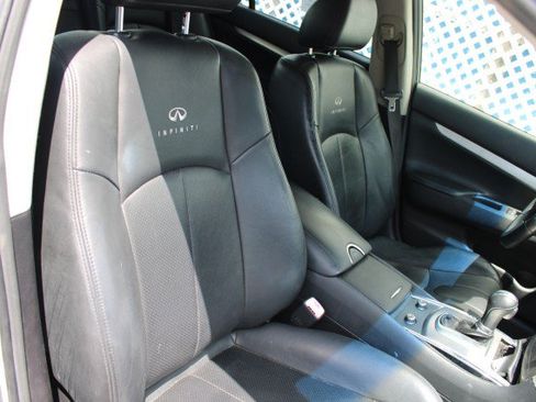 Used 2012 INFINITI G25 Journey RWD image 7