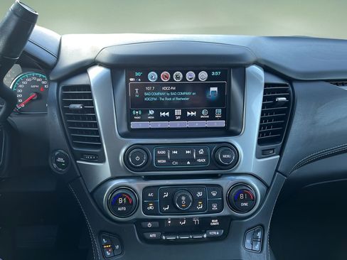Used 2018 Chevrolet Suburban Premier image 13