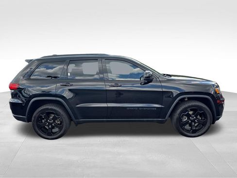Used 2019 Jeep Grand Cherokee Laredo AWD/4WD image 6