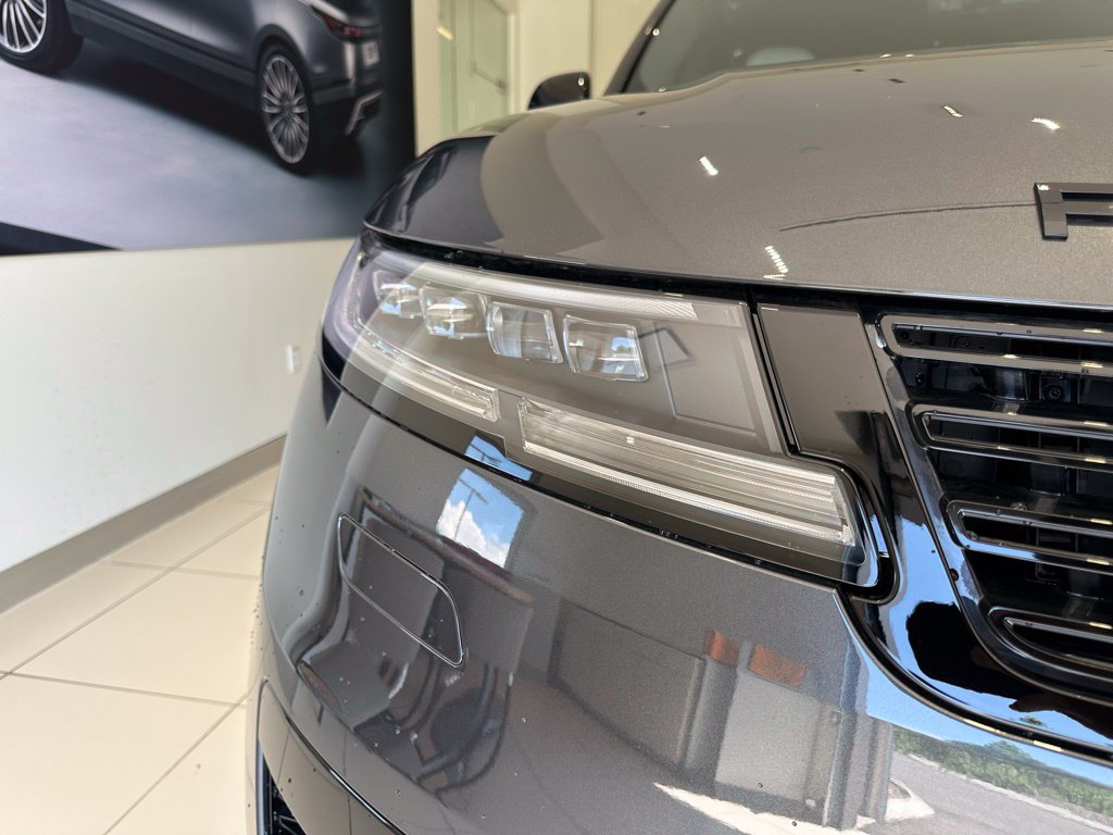 New 2025 Land Rover Range Rover Sport Dynamic SE AWD/4WD image 9