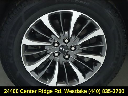 Certified 2023 Lincoln Nautilus Reserve image 12