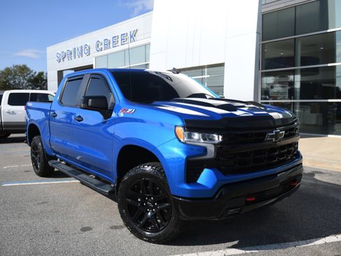 Used 2023 Chevrolet Silverado 1500 LT Trail Boss image 2