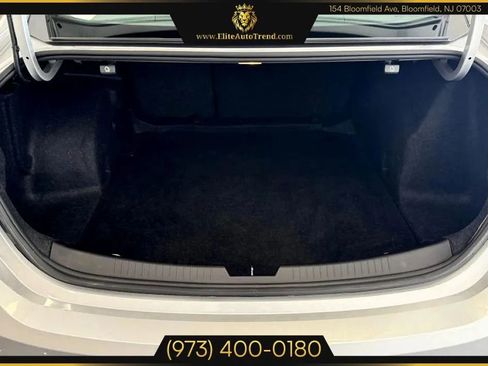 Used 2017 Chevrolet Malibu LT image 28