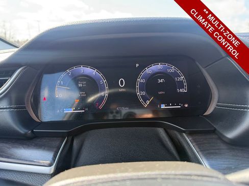 Used 2023 Jeep Grand Cherokee Limited w/ Black Appearance Package image 21