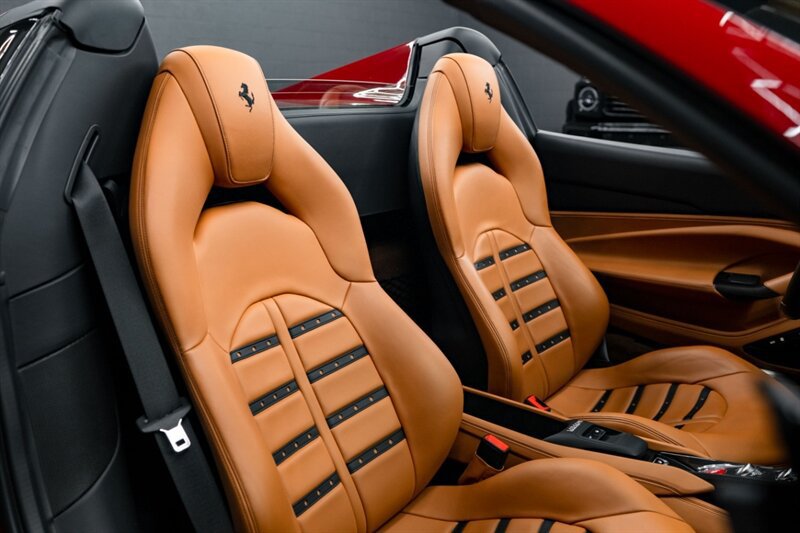 Used 2021 Ferrari F8 Tributo RWD image 38