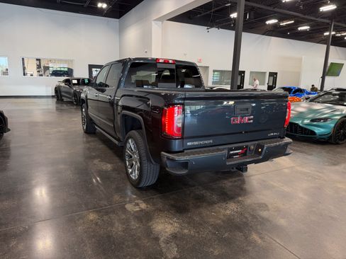 Used 2018 GMC Sierra 1500 Denali w/ Denali Ultimate Package AWD/4WD image 3