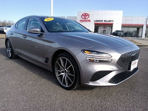 Used 2024 Genesis G70 2.5T image 1