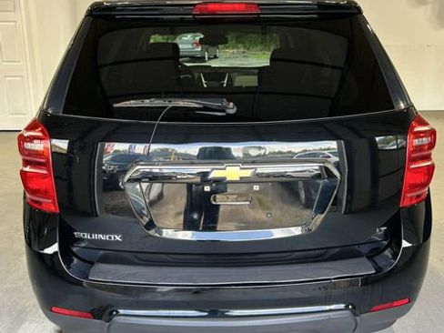 Used 2017 Chevrolet Equinox LT w/ Convenience Package FWD image 4