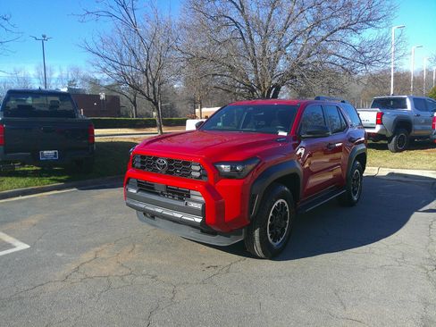 Used 2025 Toyota 4Runner TRD Off-Road image 5