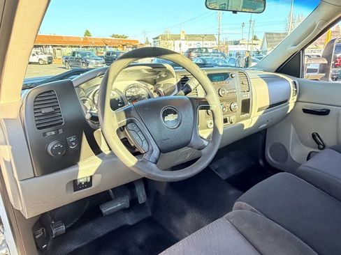 Used 2014 Chevrolet Silverado 2500 W/T image 16