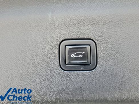 Used 2021 Buick Enclave Essence w/ Sound and Sites Package FWD image 10