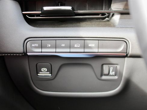 Used 2023 Cadillac Escalade ESV Premium Luxury image 19