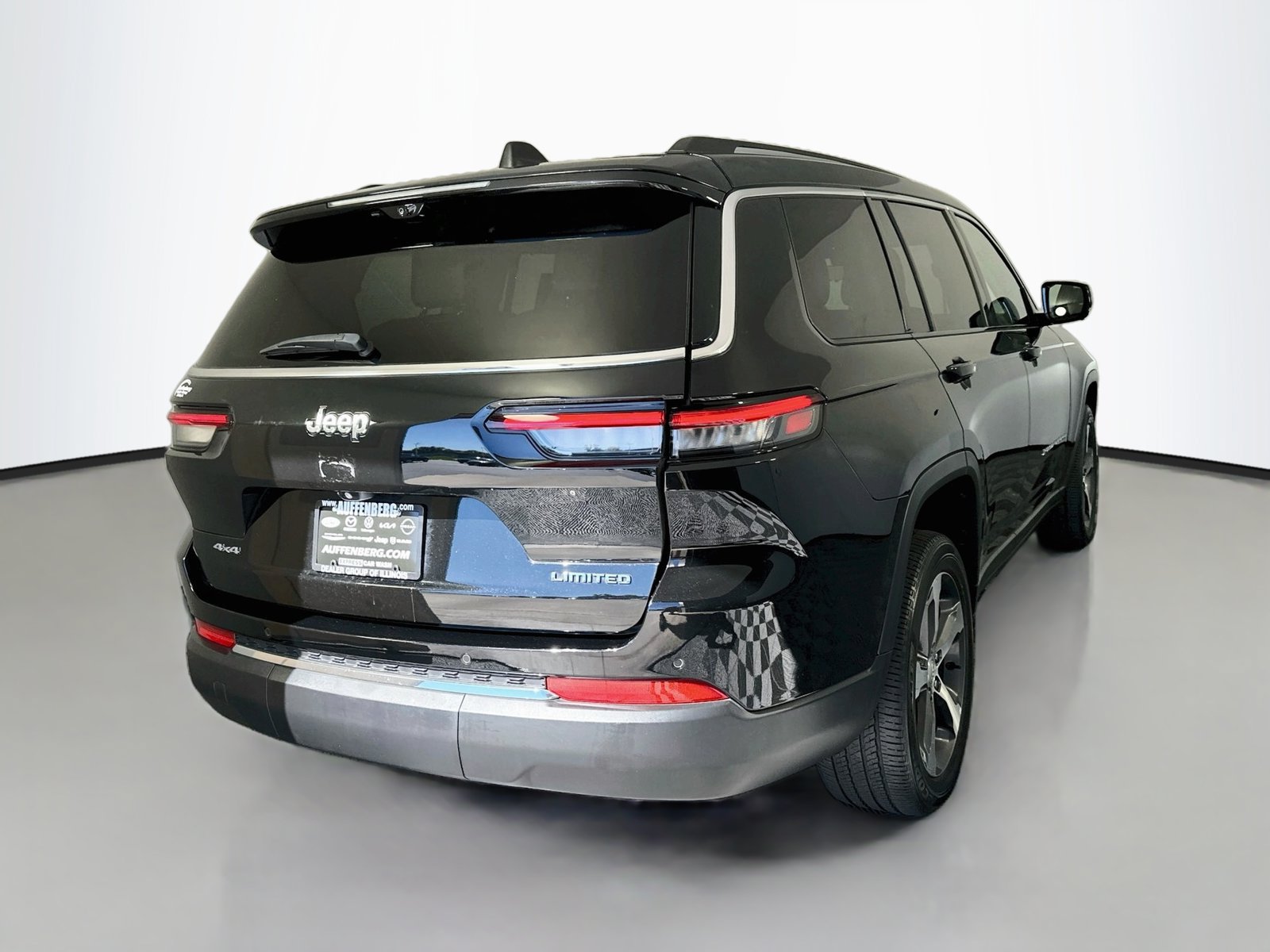 Used 2023 Jeep Grand Cherokee L Limited w/ Luxury Tech Group II AWD/4WD image 7