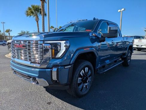 New 2026 GMC Sierra 2500 Denali w/ Technology Package AWD/4WD image 8