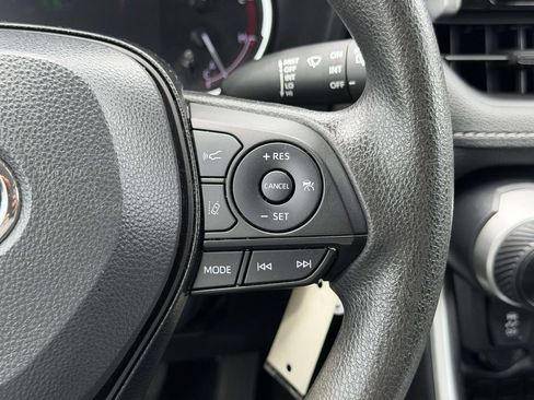 Used 2024 Toyota RAV4 LE FWD image 9