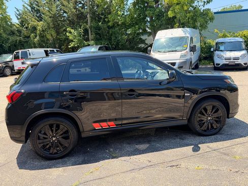 Used 2020 Mitsubishi Outlander Sport Black Edition FWD image 7