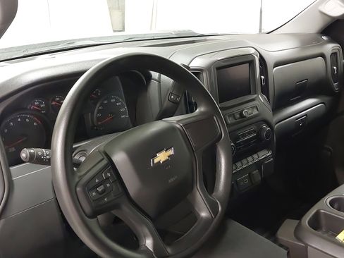 Used 2024 Chevrolet Silverado 2500 Custom w/ Custom Convenience Package image 17