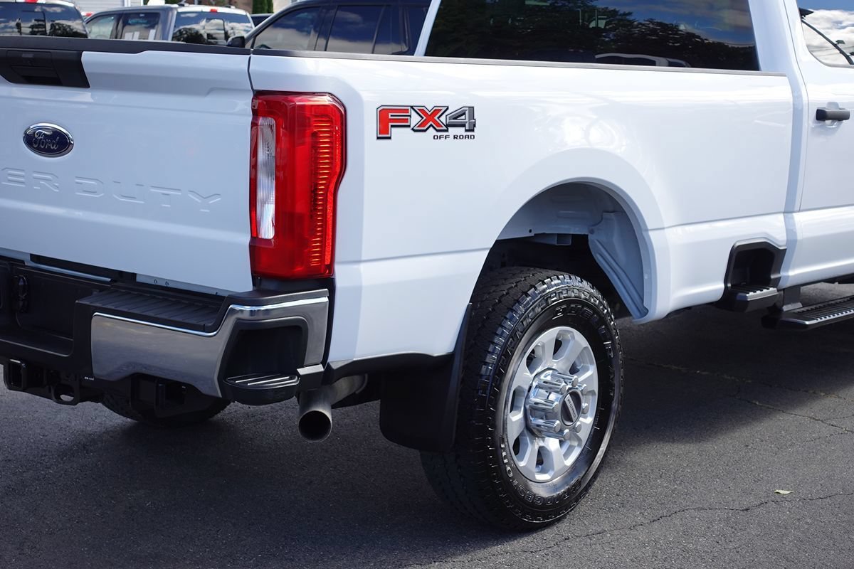 Used 2024 Ford F350 XLT w/ FX4 Off-Road Package AWD/4WD image 10
