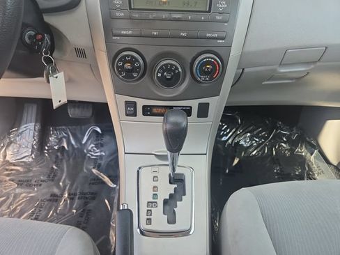 Used 2011 Toyota Corolla LE FWD image 11