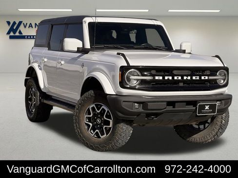 Used 2022 Ford Bronco Outer Banks image 1