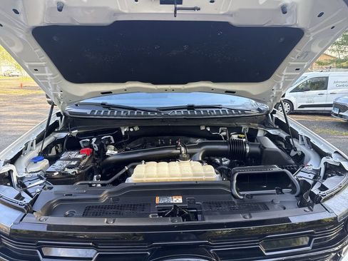 Certified 2025 Ford Expedition Platinum AWD/4WD image 27