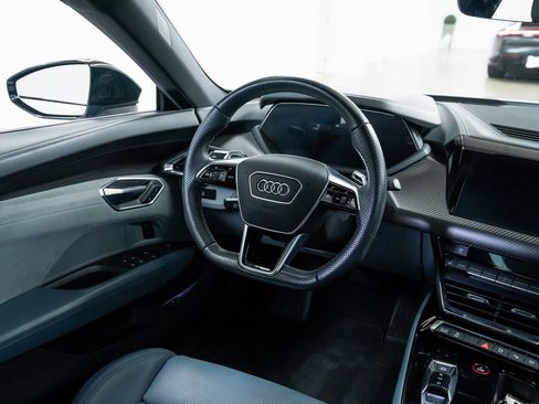 Used 2022 Audi e-tron GT Prestige w/ Prestige Package image 9