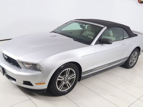 Used 2011 Ford Mustang Premium w/ 201A Rapid Spec Order Code RWD image 19