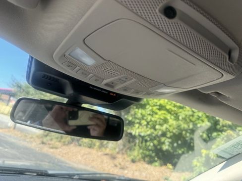 Used 2023 Ford Expedition XLT image 31