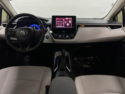 Used 2021 Toyota Corolla LE FWD image 14