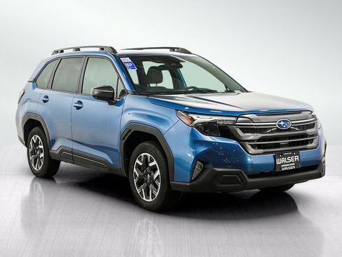 Used 2025 Subaru Forester Premium AWD/4WD image 8
