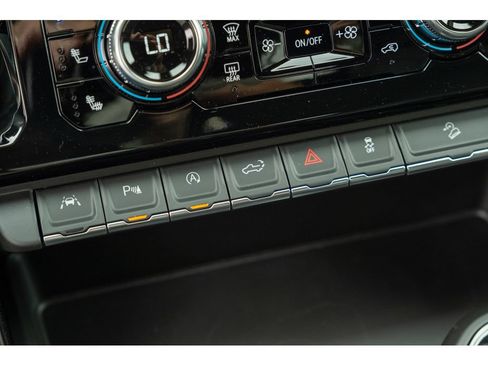 New 2026 GMC Sierra 1500 AT4 w/ AT4 Premium Package AWD/4WD image 29