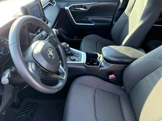 Used 2022 Toyota RAV4 SE AWD/4WD image 19