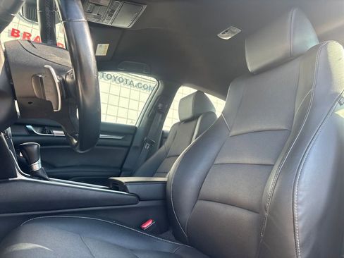 Used 2021 Honda Accord Sport image 11