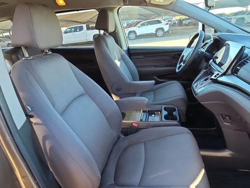 Used 2019 Honda Odyssey EX image 18