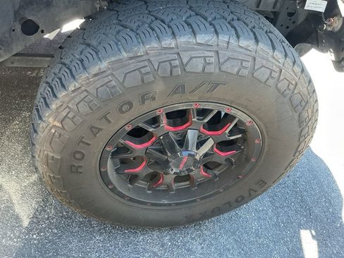 Used 2020 Jeep Gladiator Sport w/ Quick Order Package 24S image 11