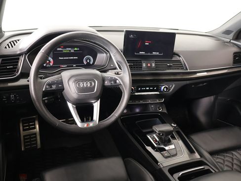 Used 2022 Audi SQ5 Premium Plus w/ Premium Plus Package AWD/4WD image 2