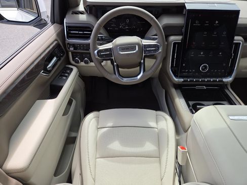 New 2026 GMC Yukon Denali w/ Sun & Power Step Package AWD/4WD image 30
