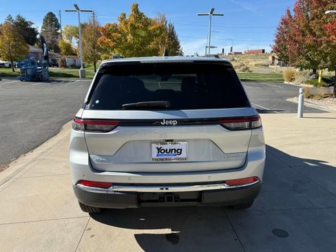 New 2025 Jeep Grand Cherokee Laredo X w/ Luxury Tech Group I image 9