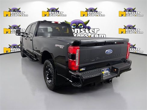 Used 2023 Ford F250 Lariat w/ Sport Appearance Package image 7