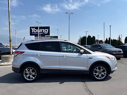 Used 2015 Ford Escape Titanium FWD image 3