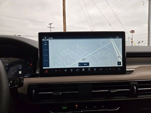 Used 2024 Lincoln Corsair AWD w/ Equipment Group 101A image 14