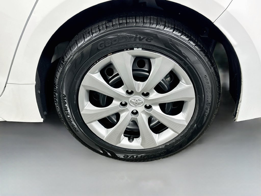 Certified 2024 Toyota Corolla LE FWD image 30